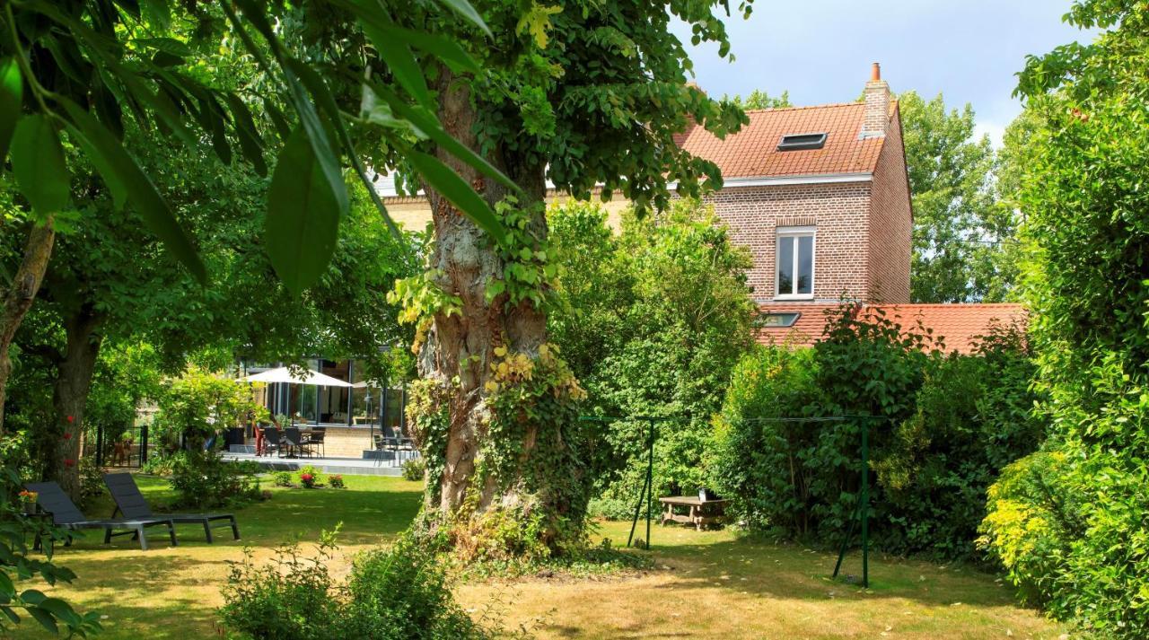Les Berges Hotel Bourbourg Exterior photo