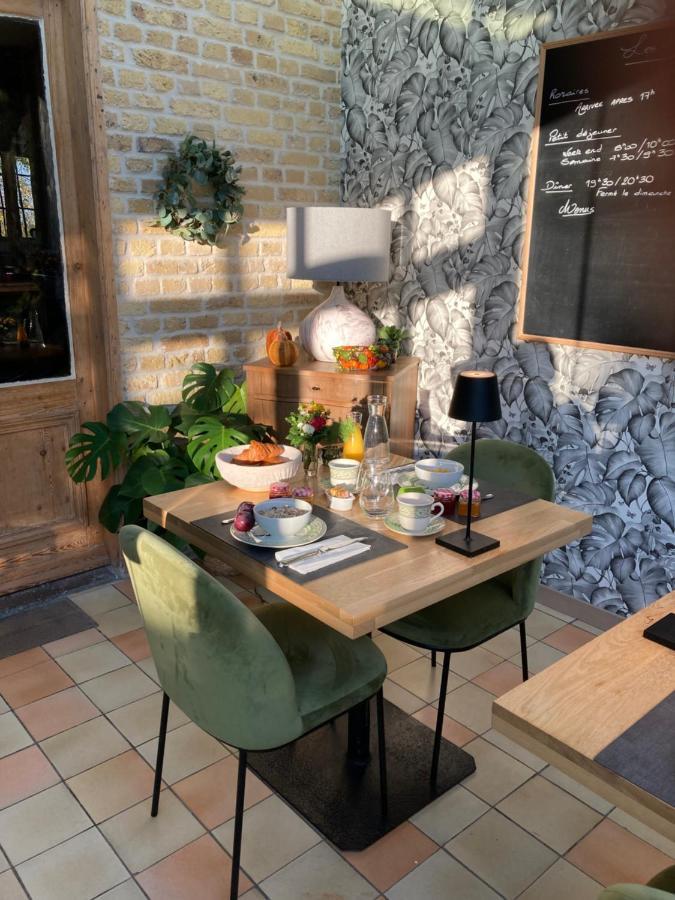 Les Berges Hotel Bourbourg Exterior photo
